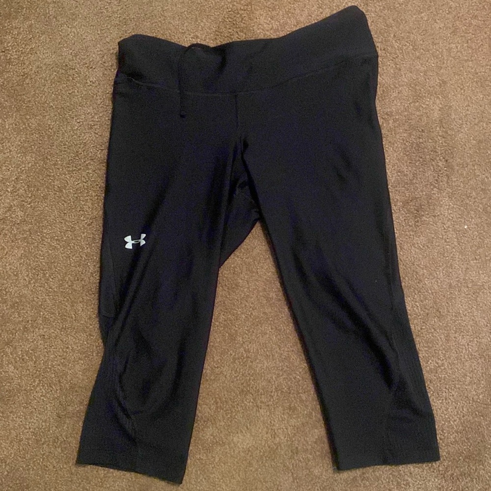 Under Armour size Large Capris
